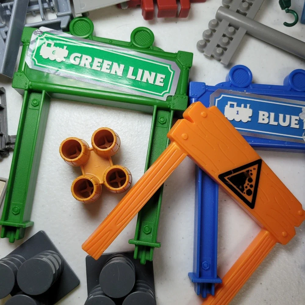 Mixed Lot Train Track Pieces Accessories Thomas Railway‎ Bridges Signs Crane